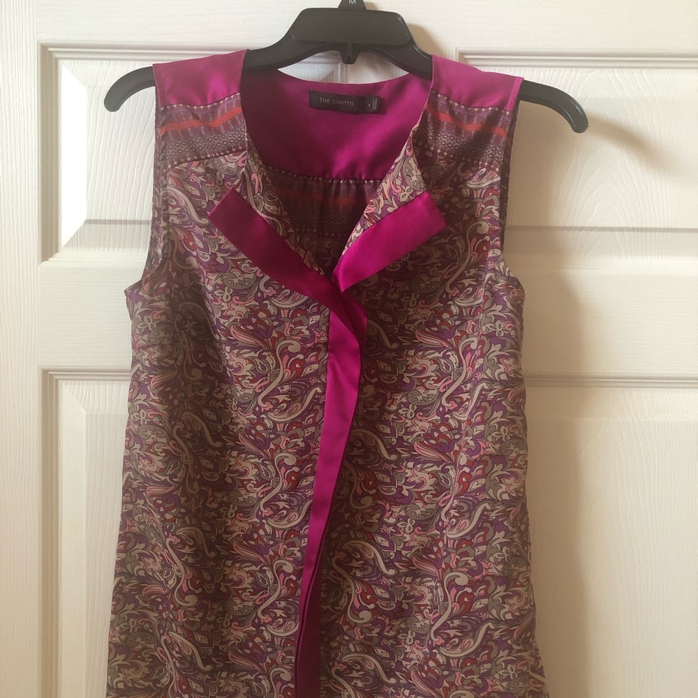 The Limited S sleeveless blouse